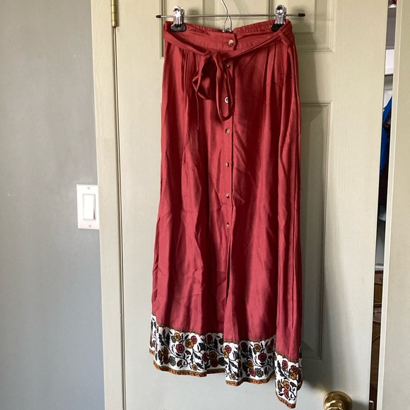 🧡 Jolie jupe fleurie - Picture 1 of 5